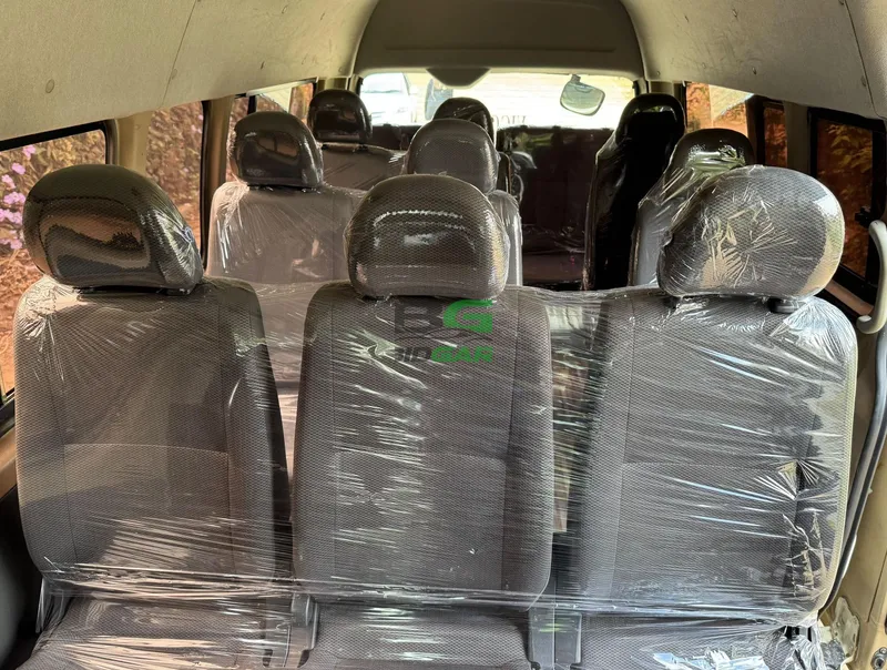 2019 Toyota Hiace 9L 2.5L Diesel Van, photo 6