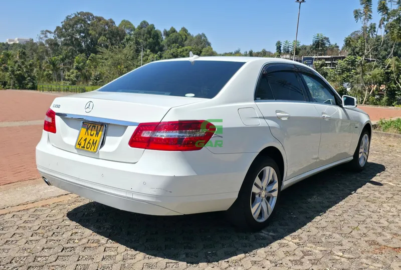 2012 Mercedes-Benz E250 W212 1.8L Diesel Sedan, photo 3