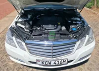 2012 Mercedes-Benz E250 W212 1.8L Diesel Sedan, photo 5