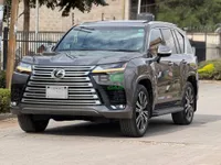 2022 Lexus LX600 Petrol SUV, photo 3