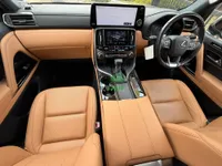 2022 Lexus LX600 Petrol SUV, photo 8