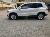 2012 Volkswagen Tiguan 2L Petrol SUV, photo 2