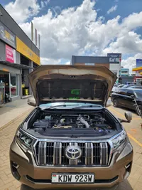 2013 Toyota Land Cruiser Prado 2.8L Diesel SUV, photo 6
