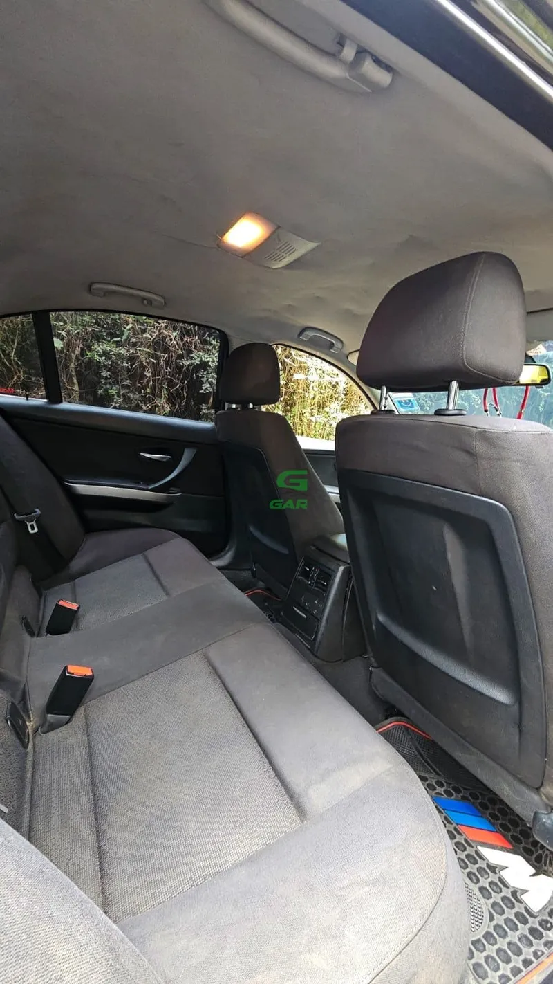 2005 BMW 320i 2L Petrol Sedan, photo 6