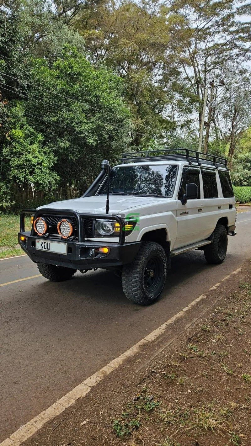 2009 Toyota Land Cruiser 76 Series 4.2L Diesel SUV, photo 2