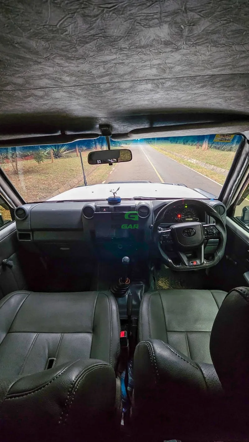 2009 Toyota Land Cruiser 76 Series 4.2L Diesel SUV, photo 10