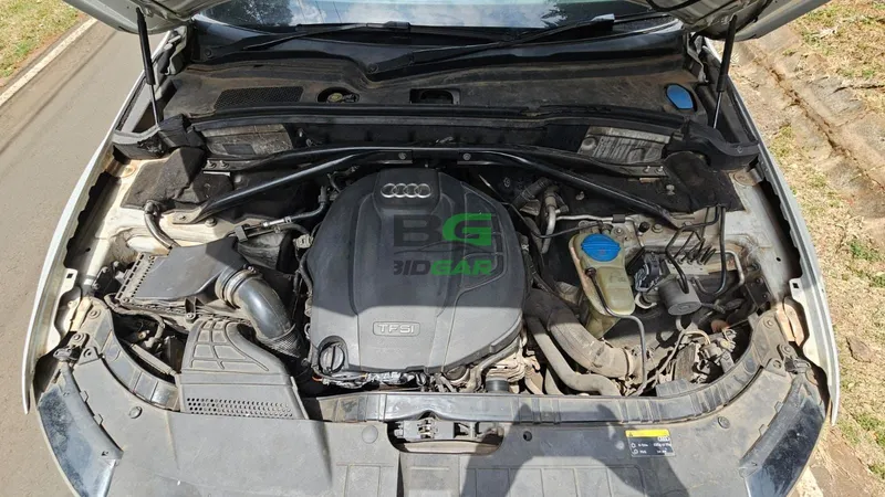 2013 Audi Q5 2L Petrol SUV, photo 5