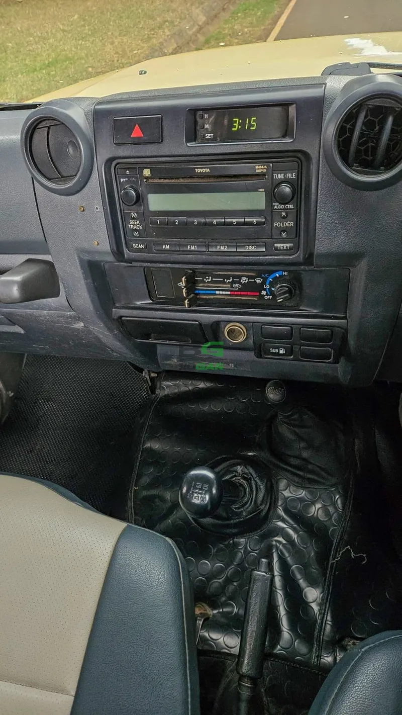 2013 Toyota Land Cruiser 76 Series 4.2L Diesel Pickup, photo 5