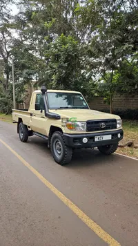 2013 Toyota Land Cruiser 76 Series 4.2L Diesel Pickup, main photo