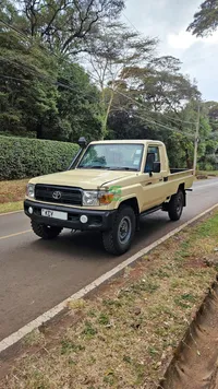 2013 Toyota Land Cruiser 76 Series 4.2L Diesel Pickup, photo 3