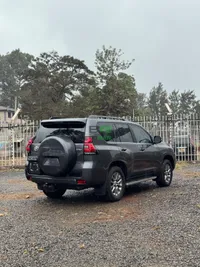 2020 Toyota Land Cruiser VXL 3L Diesel SUV, photo 2