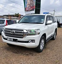 2016 Toyota Land Cruiser V8 LC200 4.5L Diesel SUV, photo 2