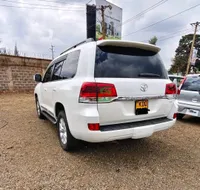 2016 Toyota Land Cruiser V8 LC200 4.5L Diesel SUV, photo 4