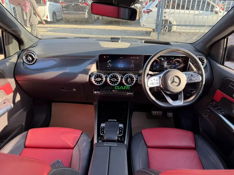 2019 Mercedes-Benz B180 AMG-LINE 1.4L Petrol Hatchback, photo 8