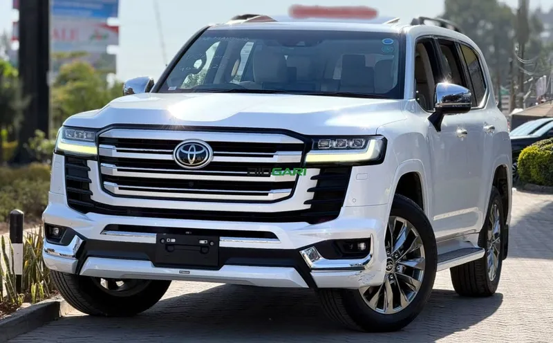 2022 Toyota Land Cruiser 300 ZX 3.5L Petrol SUV, photo 2