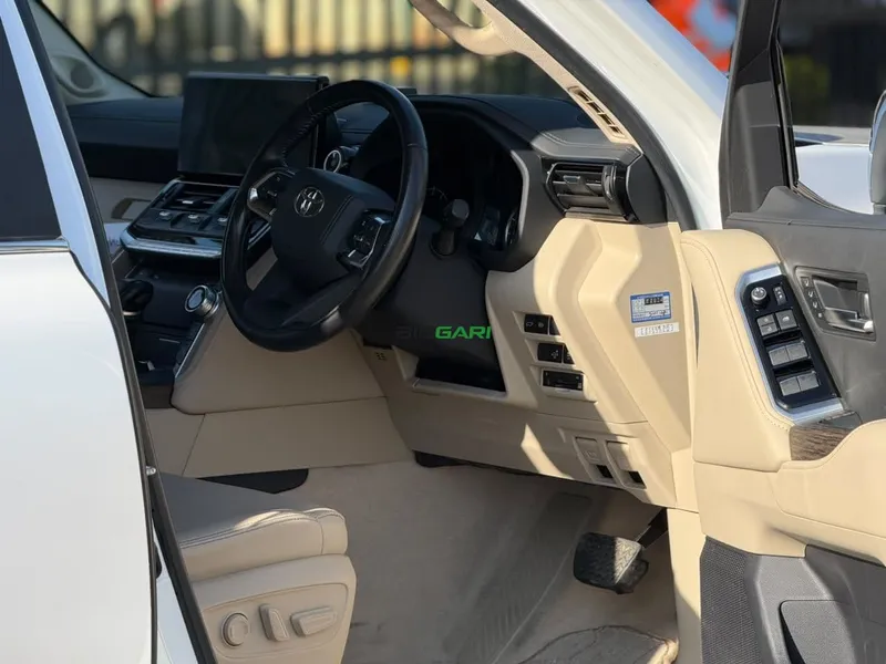 2022 Toyota Land Cruiser 300 ZX 3.5L Petrol SUV, photo 5