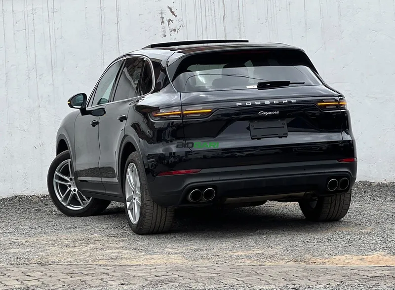2019 Porsche Cayenne 3L Petrol SUV, photo 3