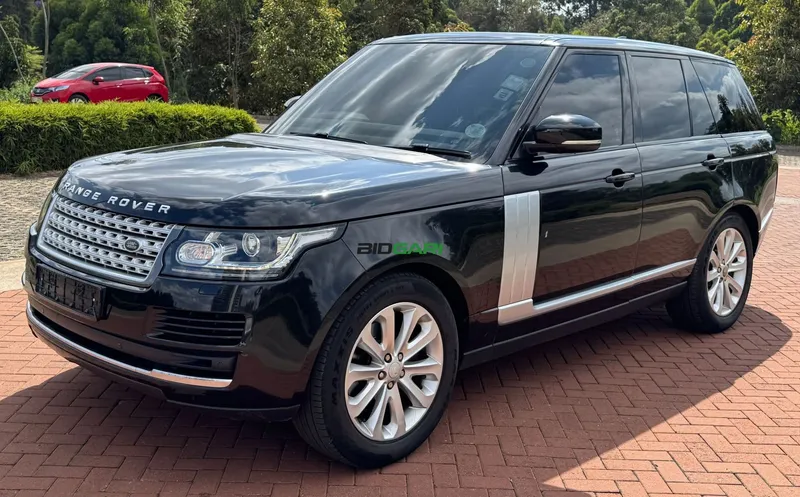 2017 Range Rover Vogue 3L Diesel SUV, photo 2