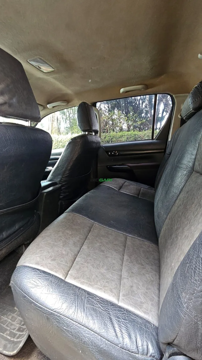 2016 Toyota Hilux 2.4L Diesel Pickup, photo 8