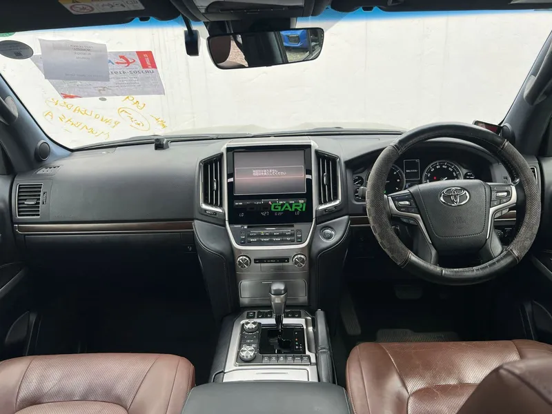 2019 Toyota Land Cruiser V8 ZX 4.6L Petrol SUV, photo 6