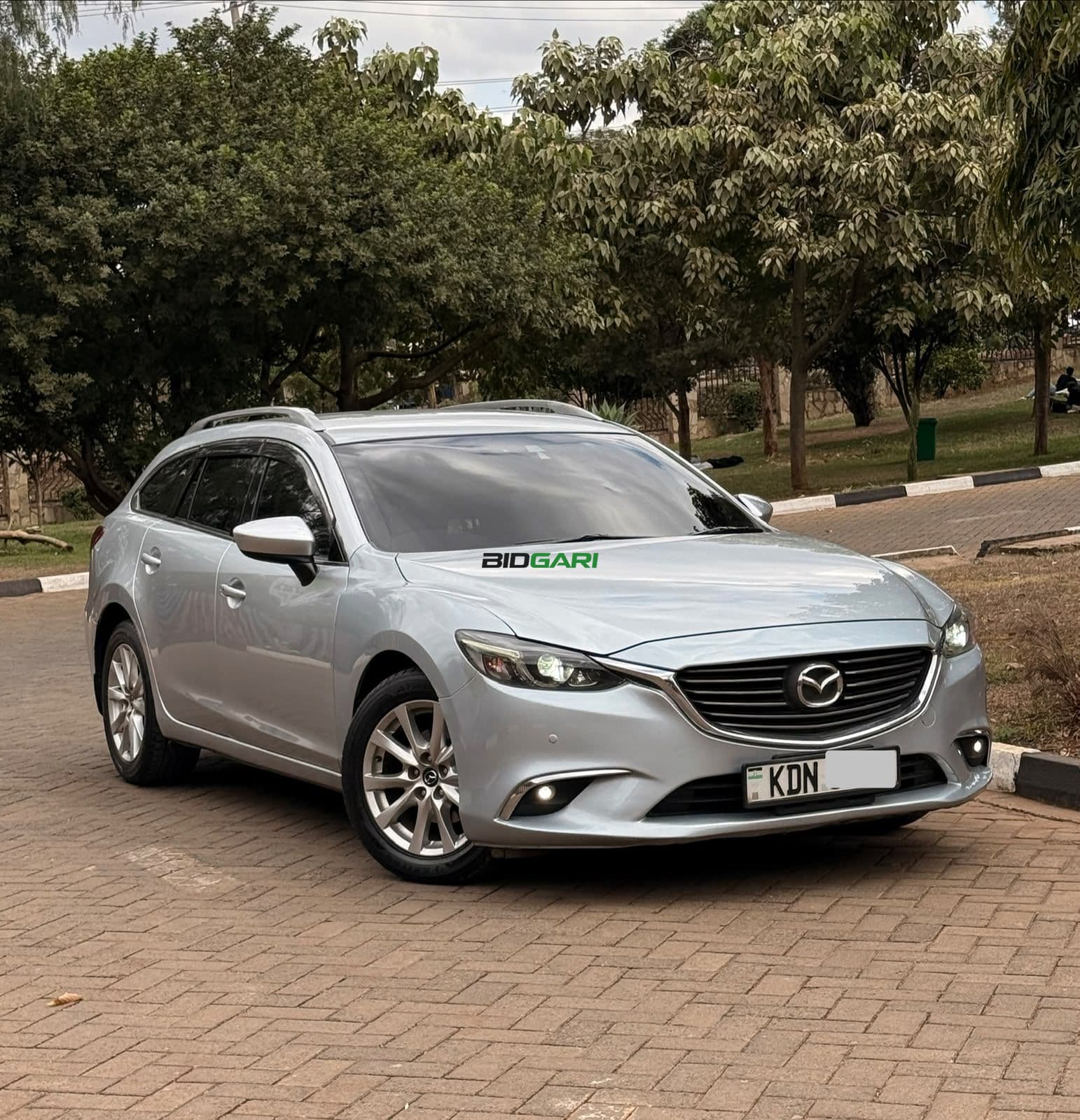 2016 Mazda Atenza