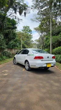 2011 Volkswagen Passat TSI 1.4L Petrol Sedan, photo 3