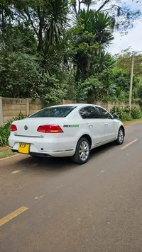 2011 Volkswagen Passat TSI 1.4L Petrol Sedan, photo 4