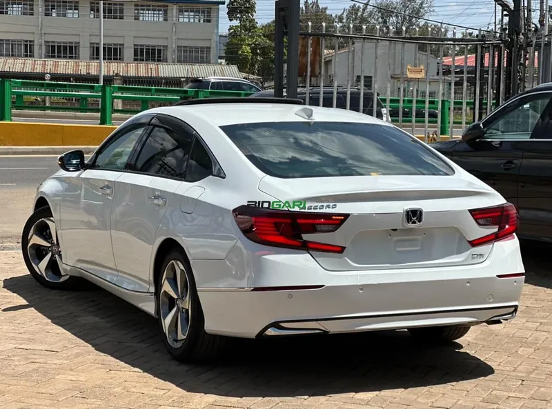 2021 Honda Accord SE Edition 2L Hybrid Sedan, photo 4
