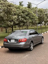 2013 Mercedes-Benz E250 CGI 1.8L Petrol Sedan, photo 4