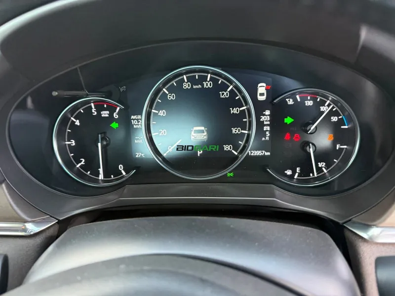 2019 Mazda 6 Exclusive Package 2.2L Diesel Sedan, photo 7