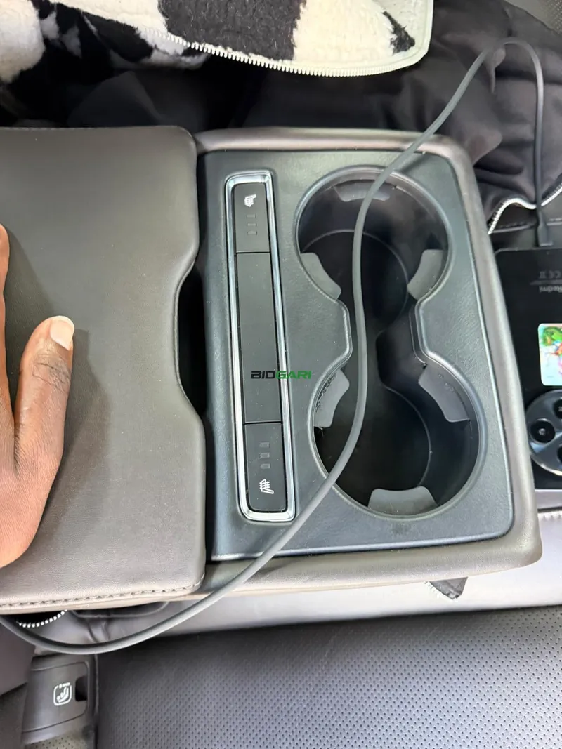 2019 Mazda 6 Exclusive Package 2.2L Diesel Sedan, photo 6