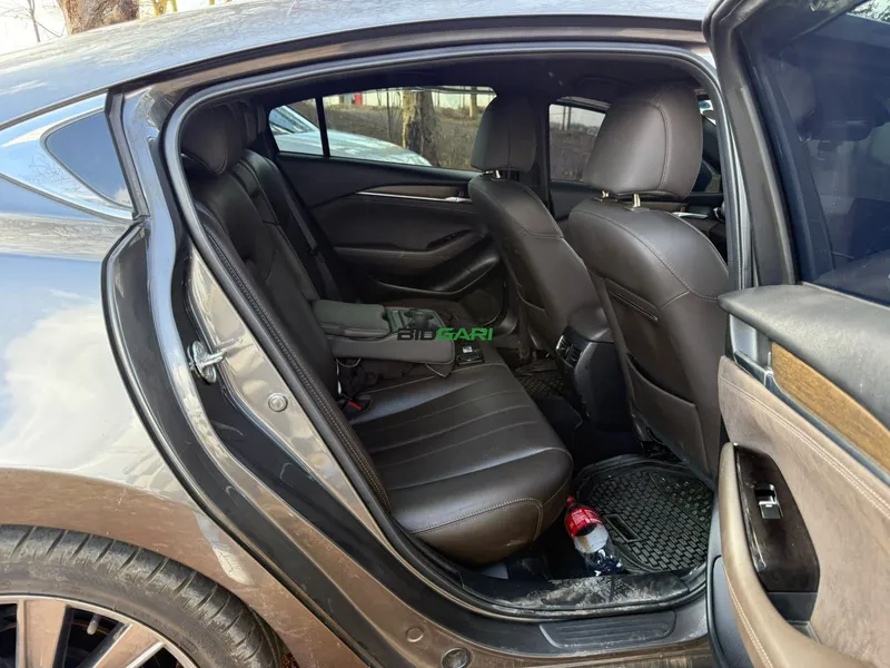 2019 Mazda 6 Exclusive Package 2.2L Diesel Sedan, photo 9