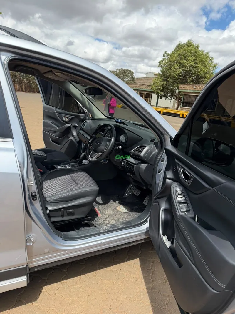 2020 Subaru Forester E-BOXER 2L Petrol SUV, photo 7