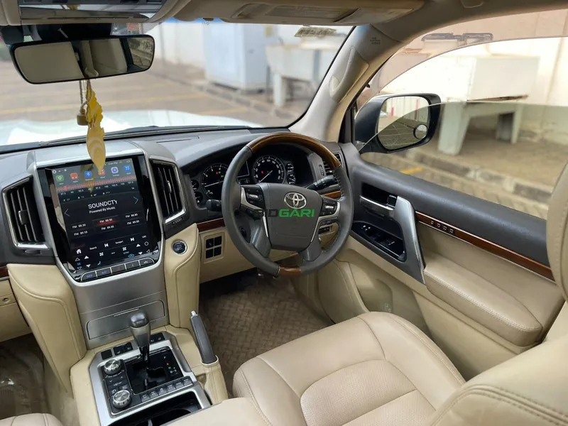 2016 Toyota Land Cruiser 200 ZX 4.6L Petrol SUV, photo 13