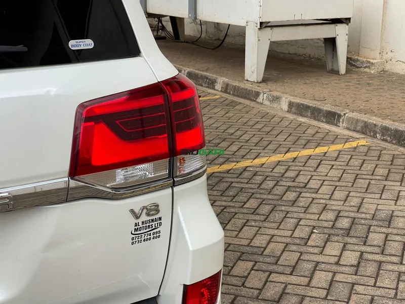 2016 Toyota Land Cruiser 200 ZX 4.6L Petrol SUV, photo 6