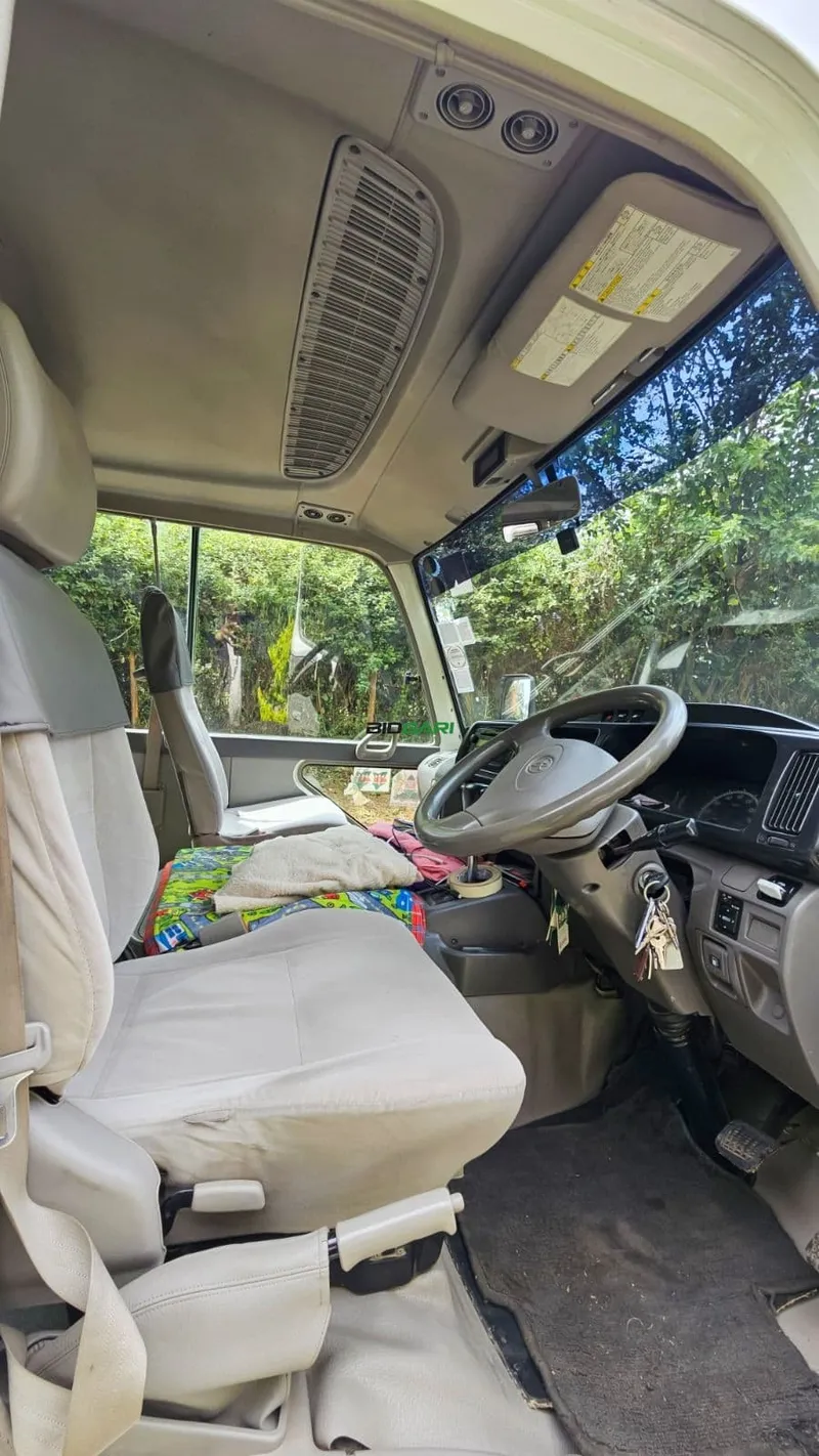 2014 Toyota Coaster 4L Diesel Bus, photo 8