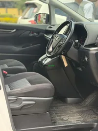 2019 Toyota Alphard 2.5L Petrol MPV, photo 6