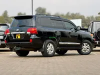 2016 Toyota Land Cruiser VX-R 4.5L Diesel SUV, photo 4