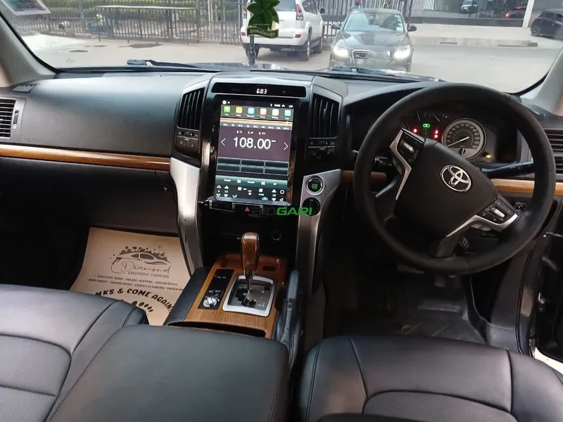 2014 Toyota Land Cruiser V8 SAHARA 4.5L Diesel SUV, photo 4