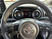2020 Toyota Yaris Hybrid 1.5L Petrol Hatchback, photo 8
