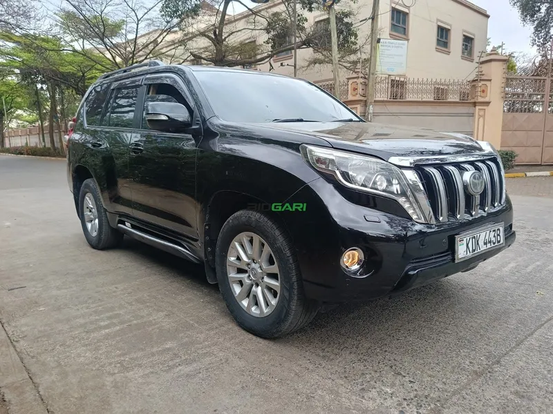 2016 Toyota Land Cruiser J150 TZG 2.8L Diesel SUV, photo 2