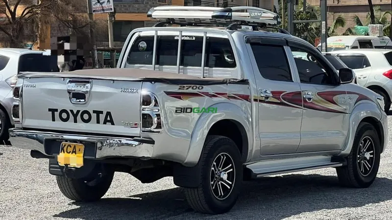 2007 Toyota Hilux 3L Diesel Pickup, photo 3